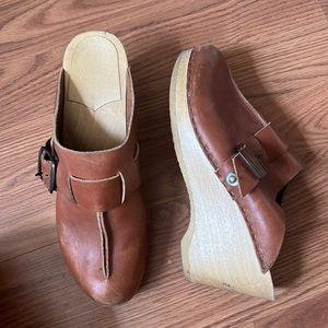 NO. 6 Cognac leather clogs